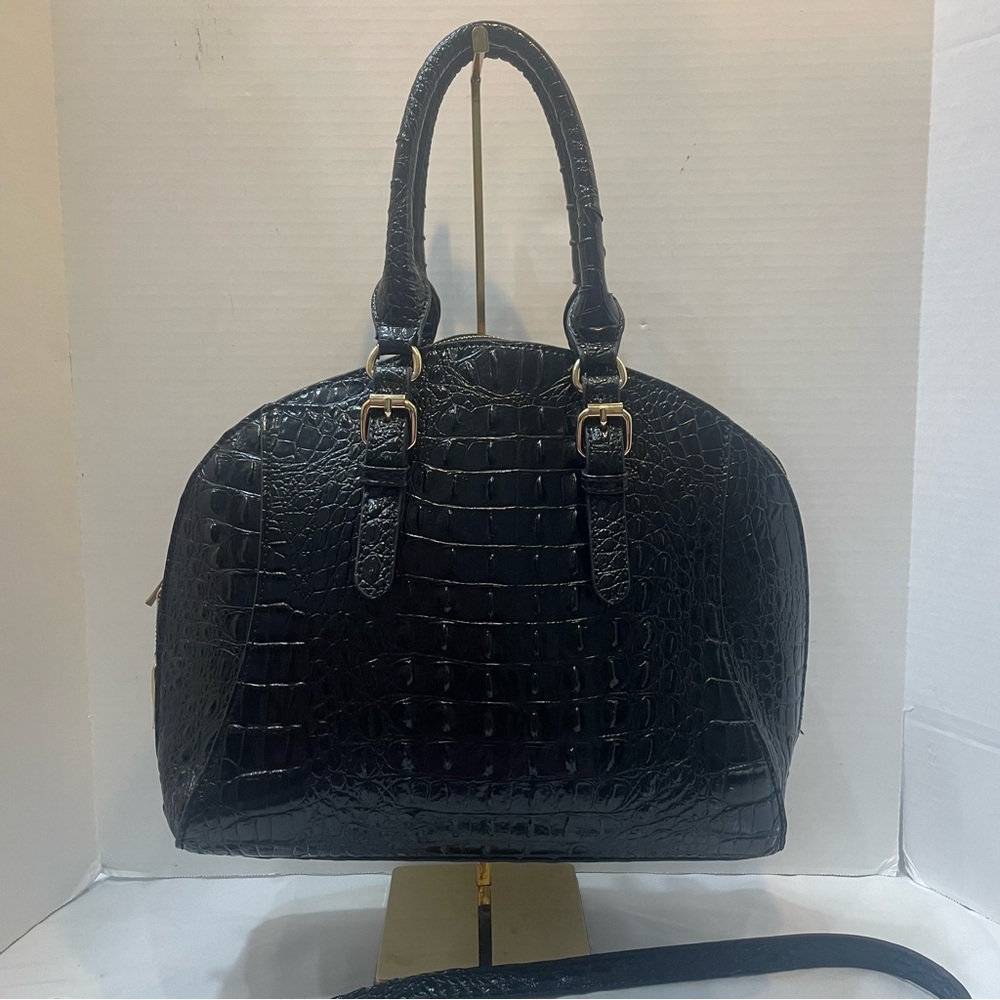 Elegant Black Crocodile-Embossed Women's Handbag. PVC. Dome. Double zip. Used.